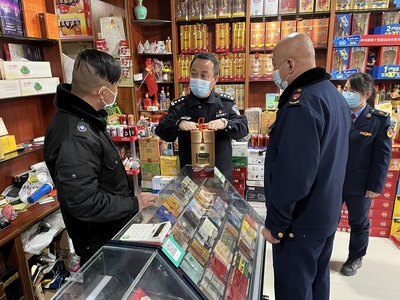 子洲县公安局环食药大队联合县烟草专卖局开展烟草专项检查
